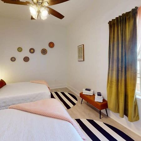 Sunny 5Bed W Parking And Direct Streetcar Access Villa นิวออร์ลีนส์ ภายนอก รูปภาพ